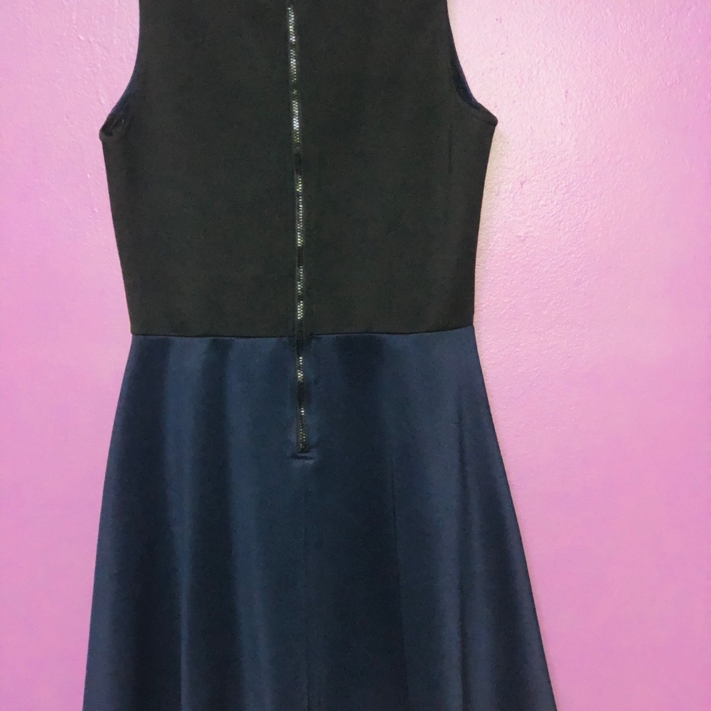 Dress - Picture 5 of 6